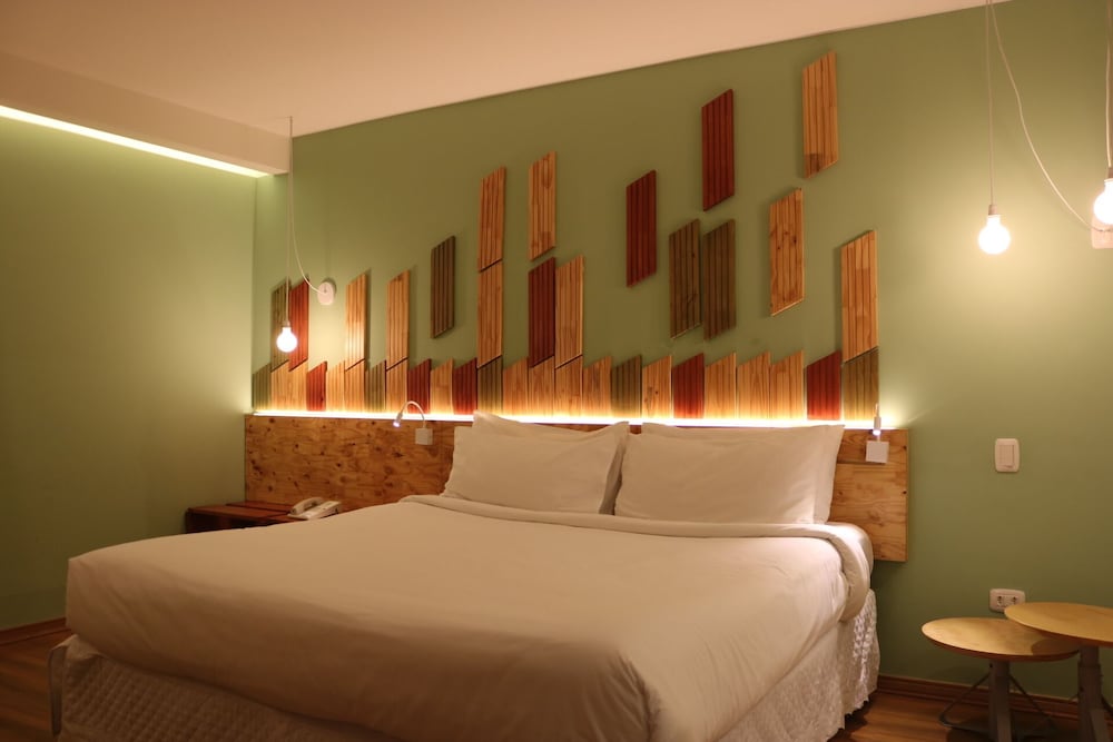 Suite, King Bed