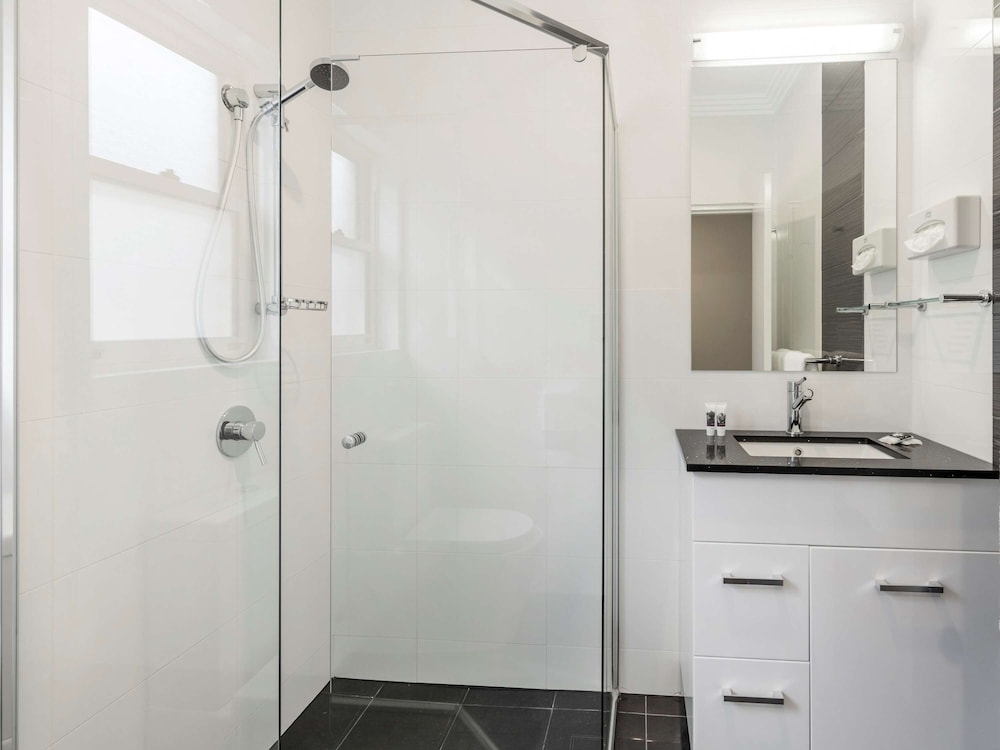 Mercure Goulburn 40/44
