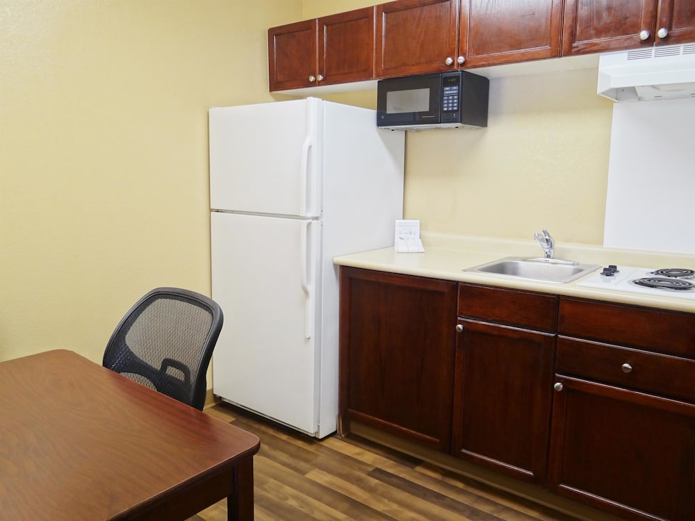 Extended Stay America- Kansas City - Overland Park - Metcalf 31/53