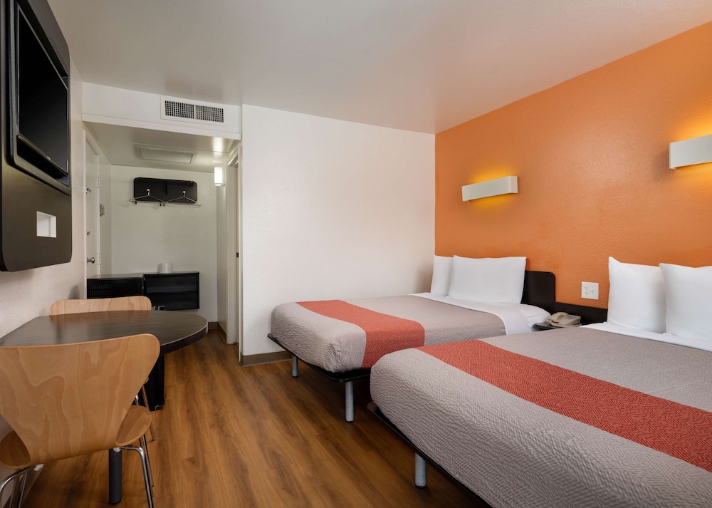 Motel6 Pismo Beach, CA 29/61