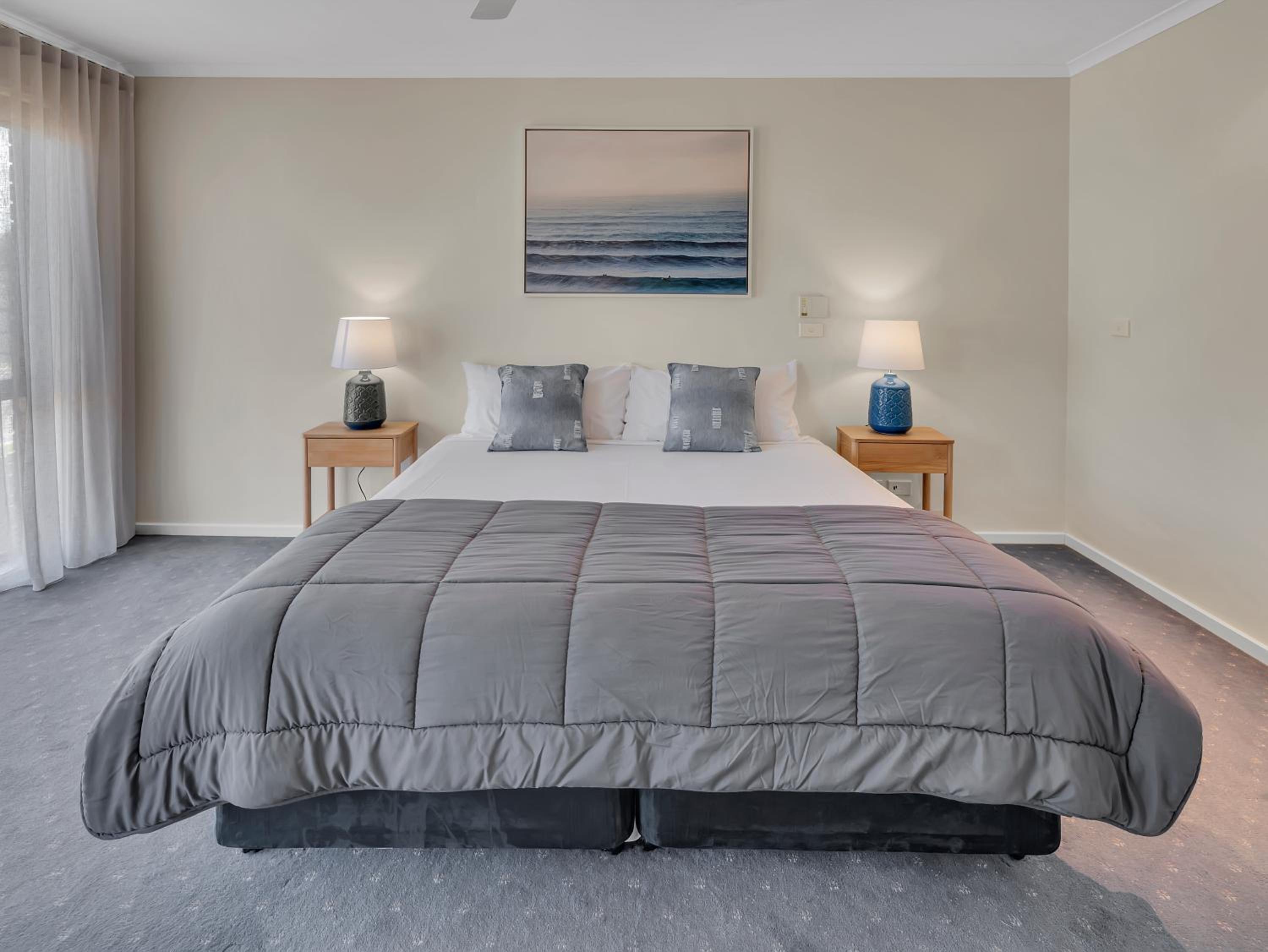 4 Bedrooms, Beach House