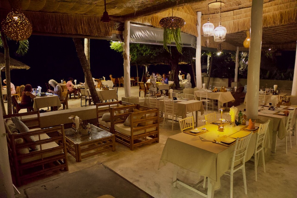 Milky Bay Resort 66/81