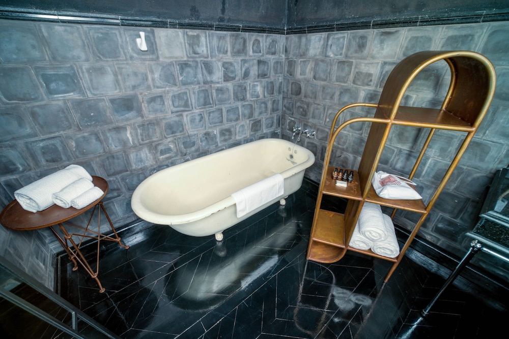 Factoria Hotel 66/66