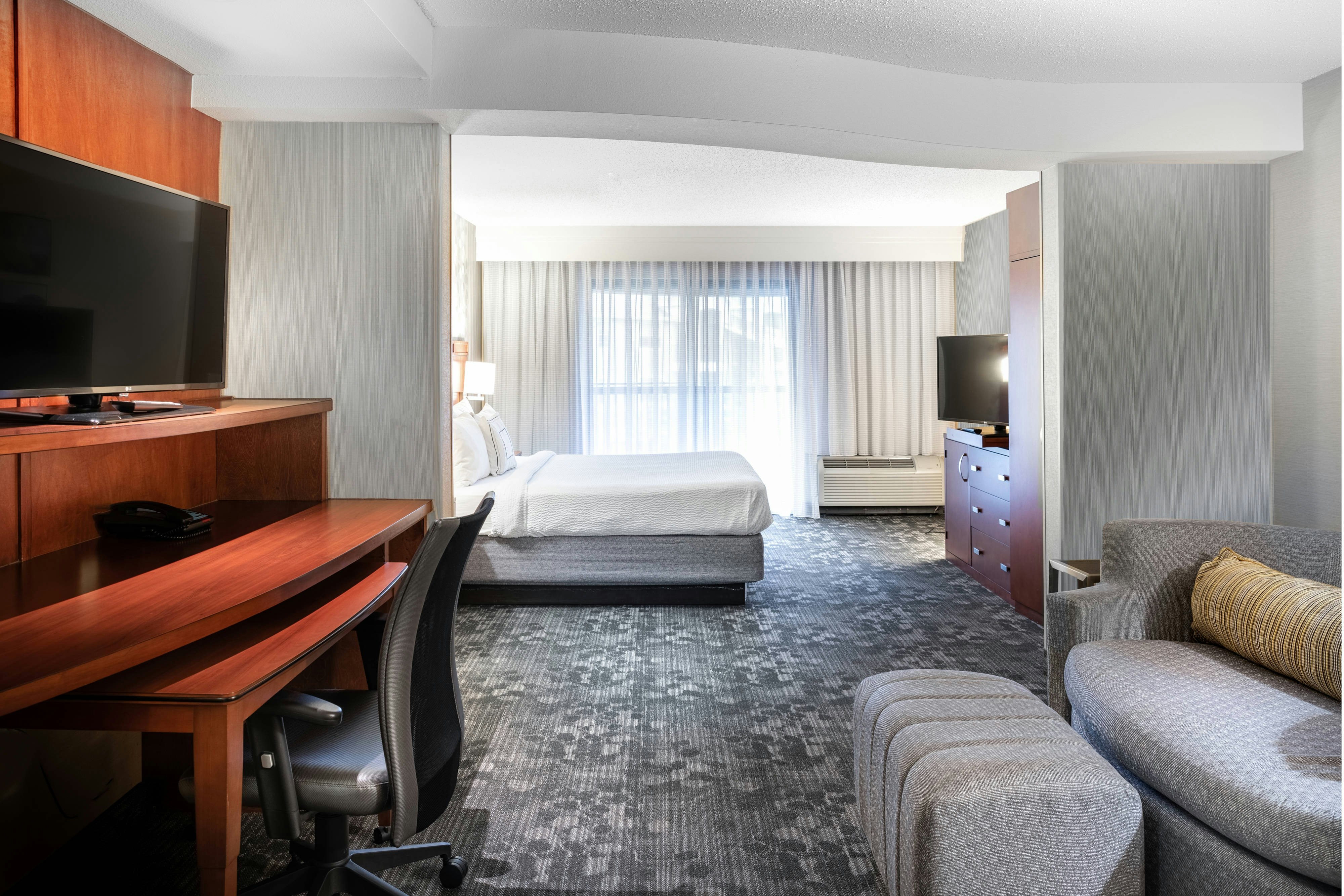 Courtyard Marriott Denton 26/47