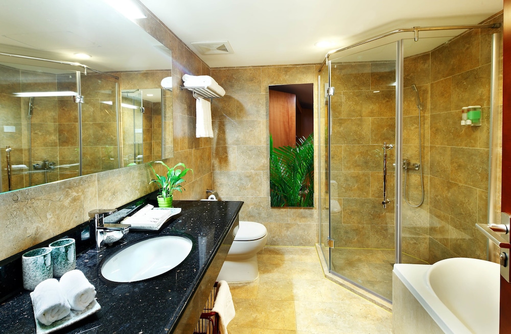 Royal Garden Hotel 38/39