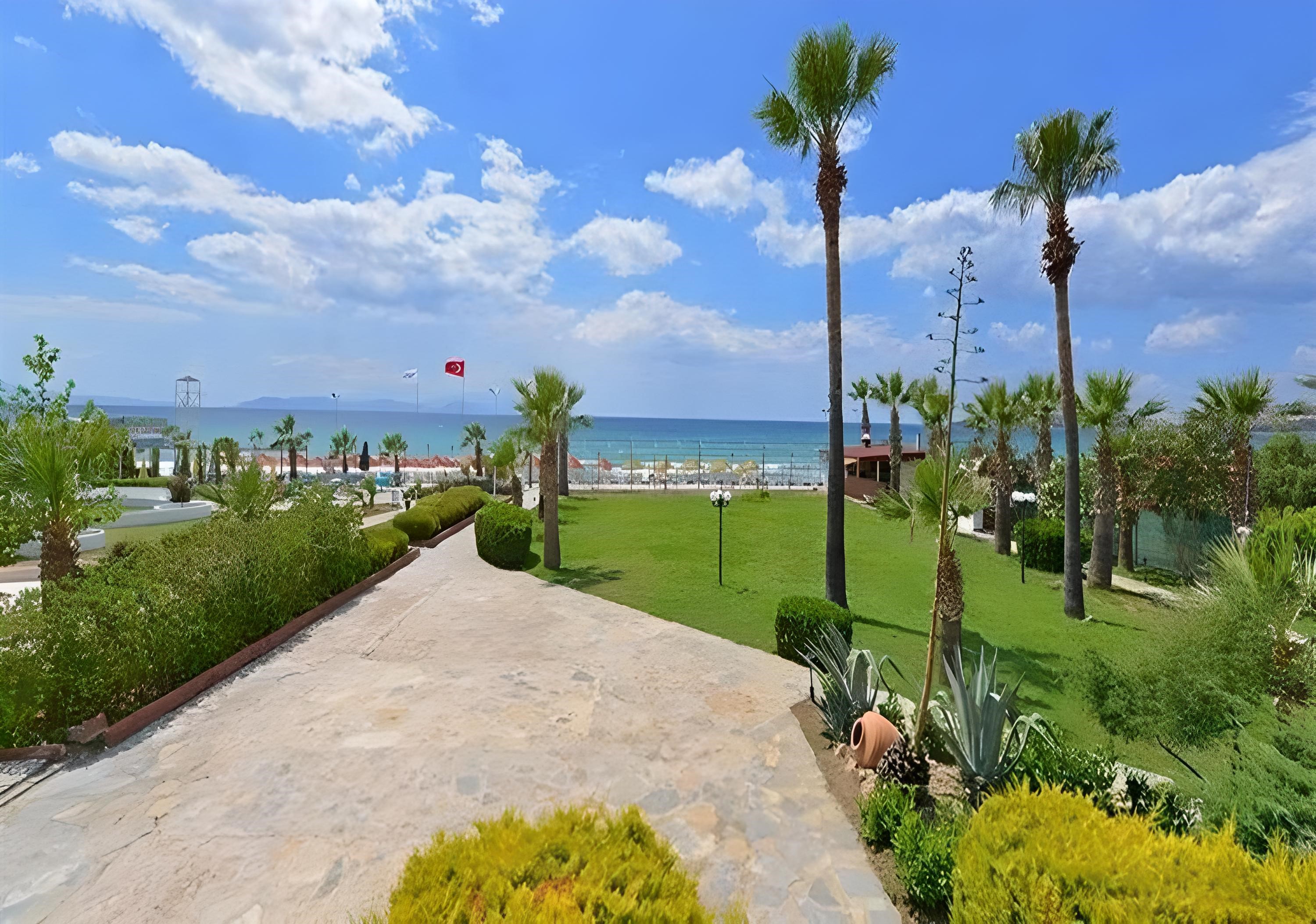Sentinus Beach Hotel 80/83