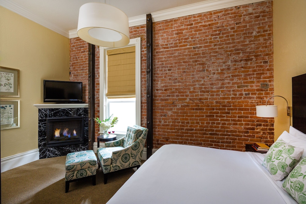 Healdsburg Inn on the Plaza, A Four Sisters Inn 9/54