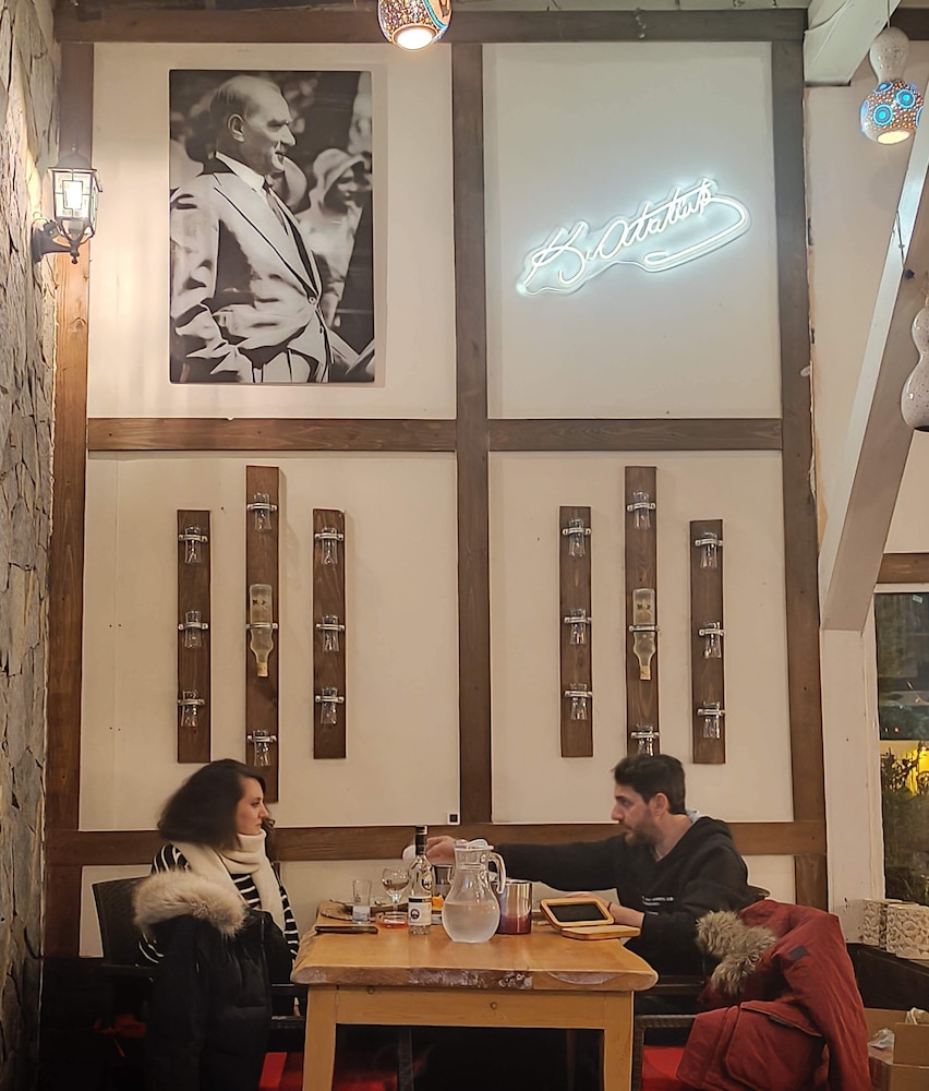 Lotus Restaurant & Home 7/50