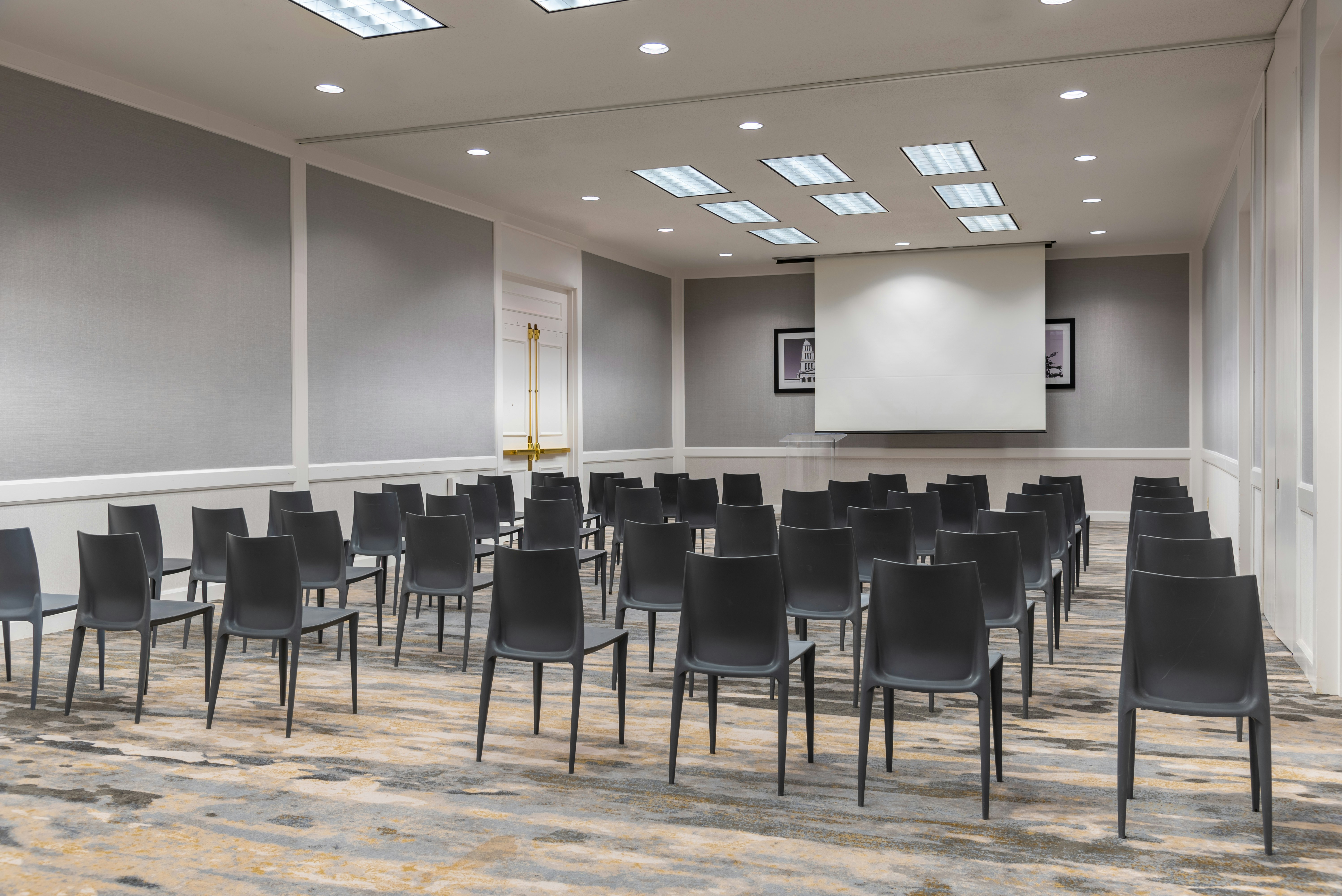 Hilton Alexandria Mark Center 53/68