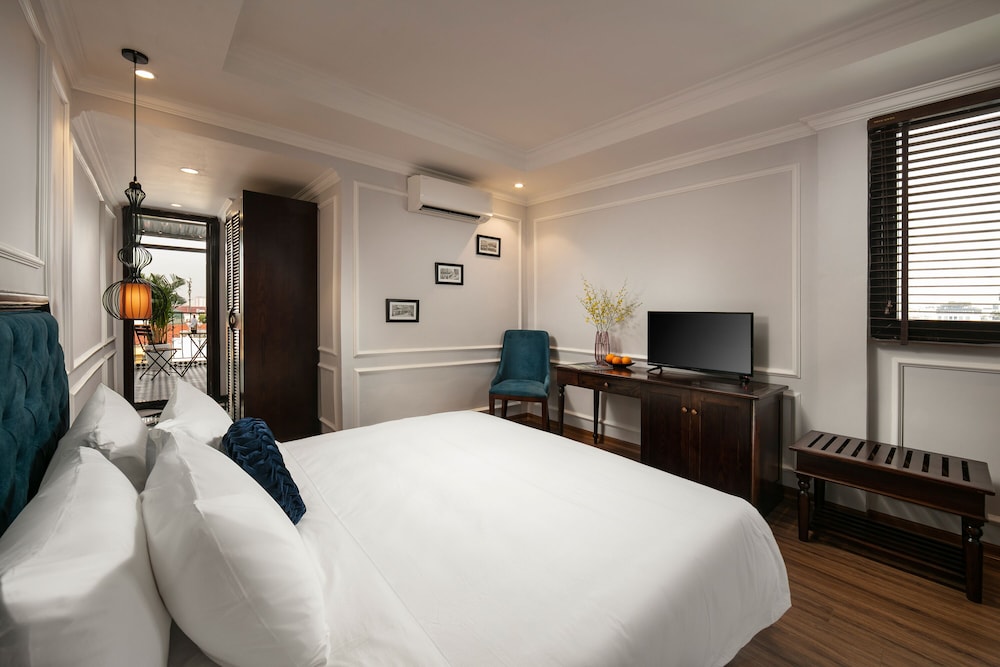 family suite, city view