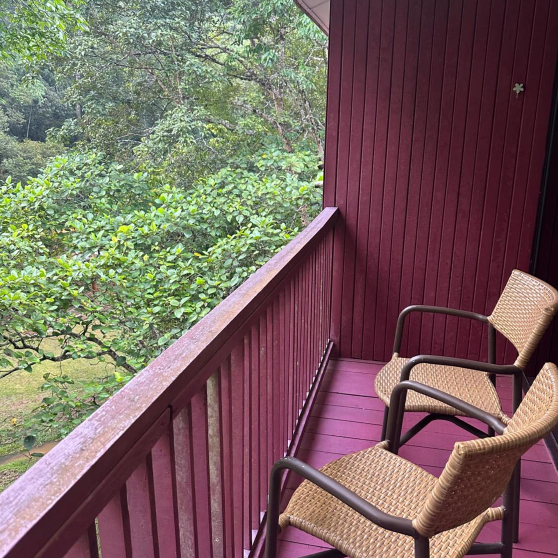 LiLLA Hilltop Retreats 35/50