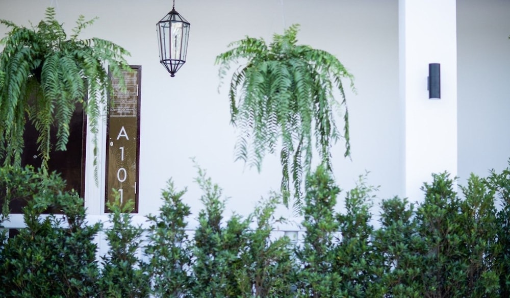 Chaanburi Boutique Resort 5/40