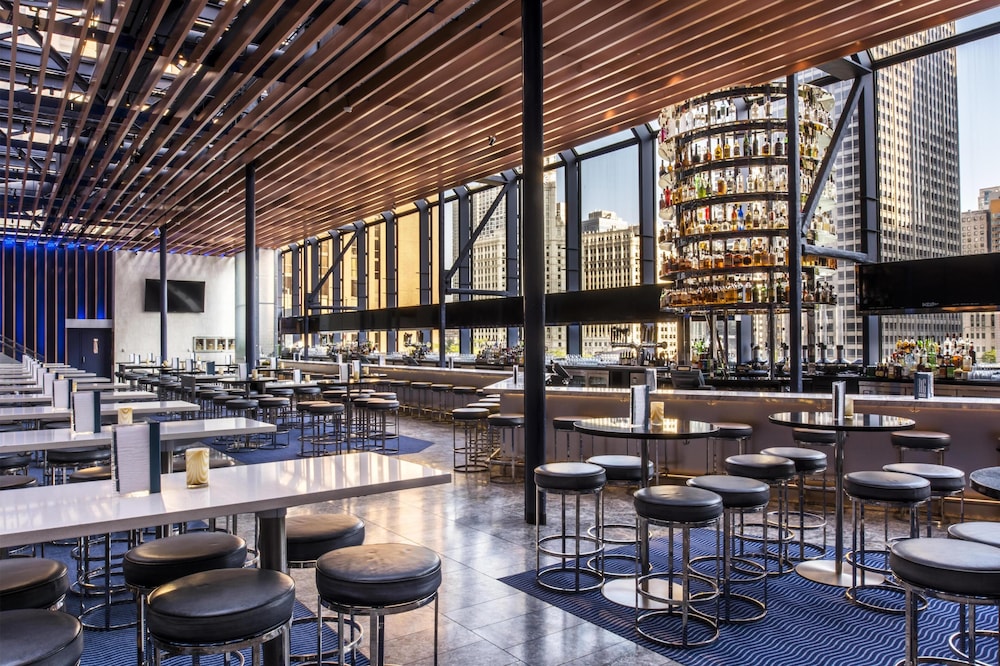 Hyatt Regency Chicago 53/66