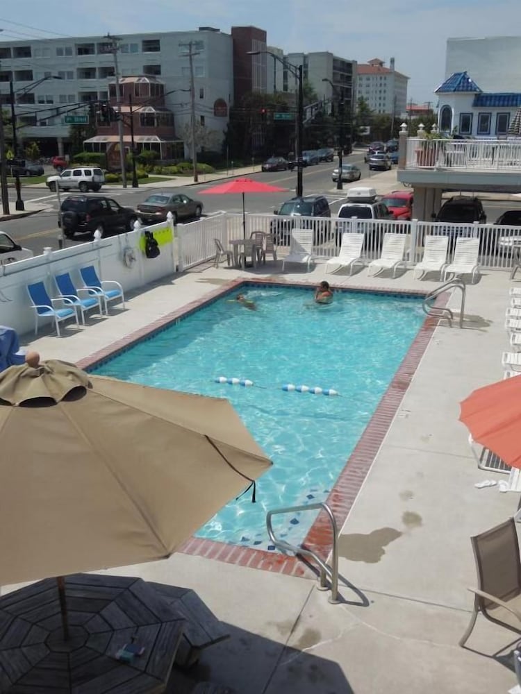 Sifting Sands Motel 29/34