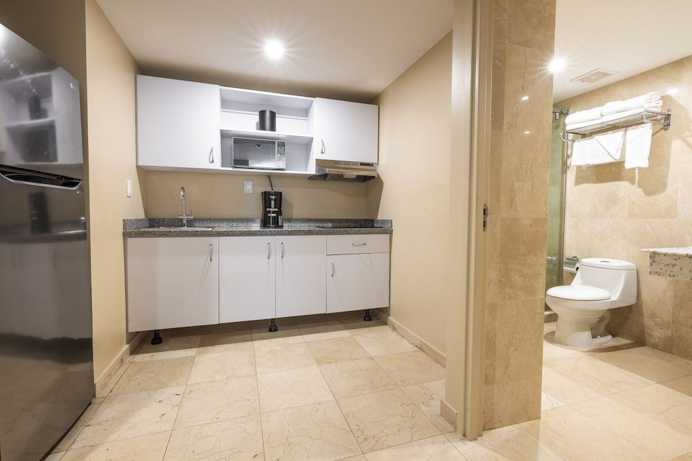 The Mill Resort & Suites 4/66