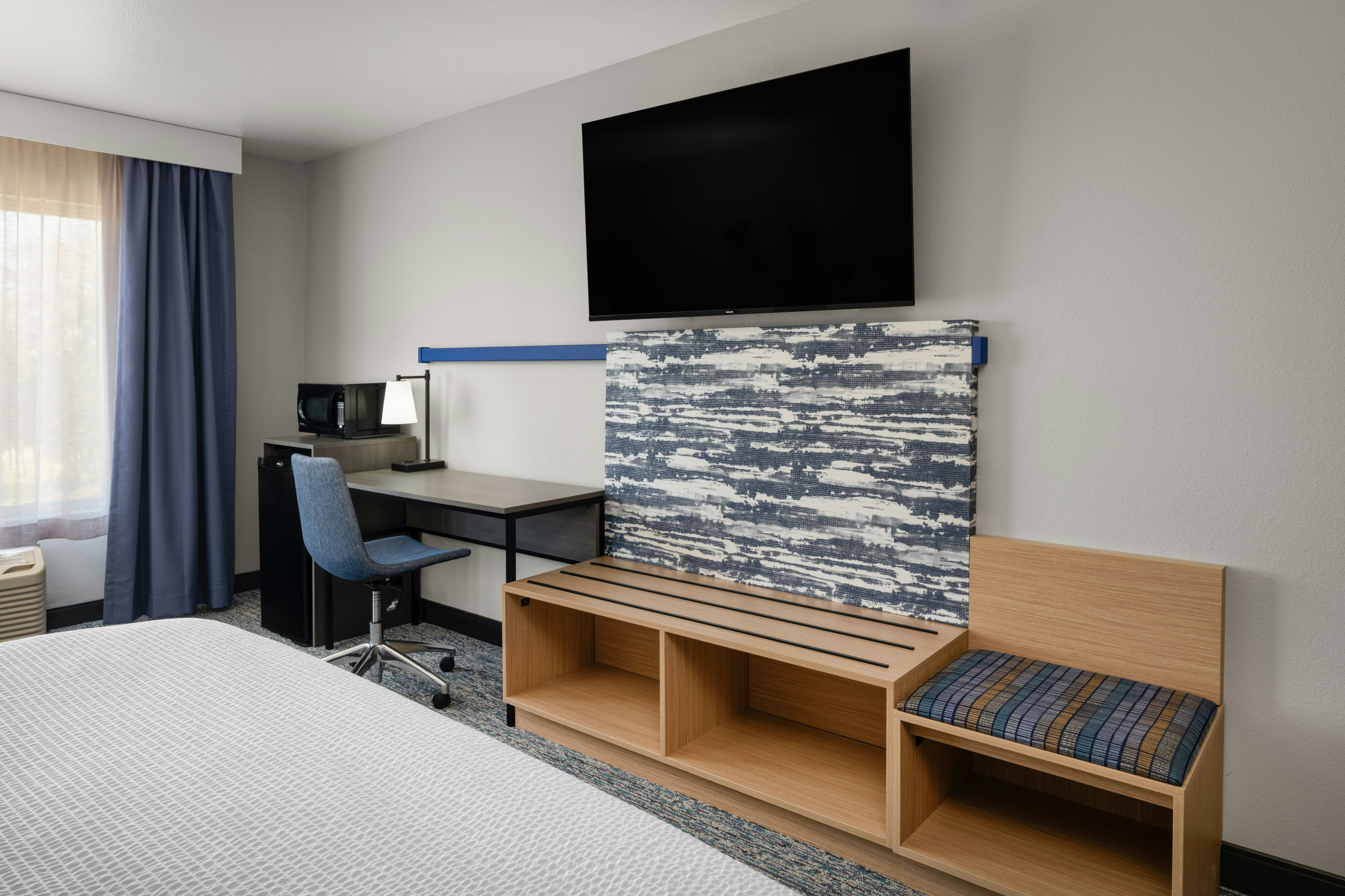 Holiday Inn Express Hotel And Suites Brookings 59/66