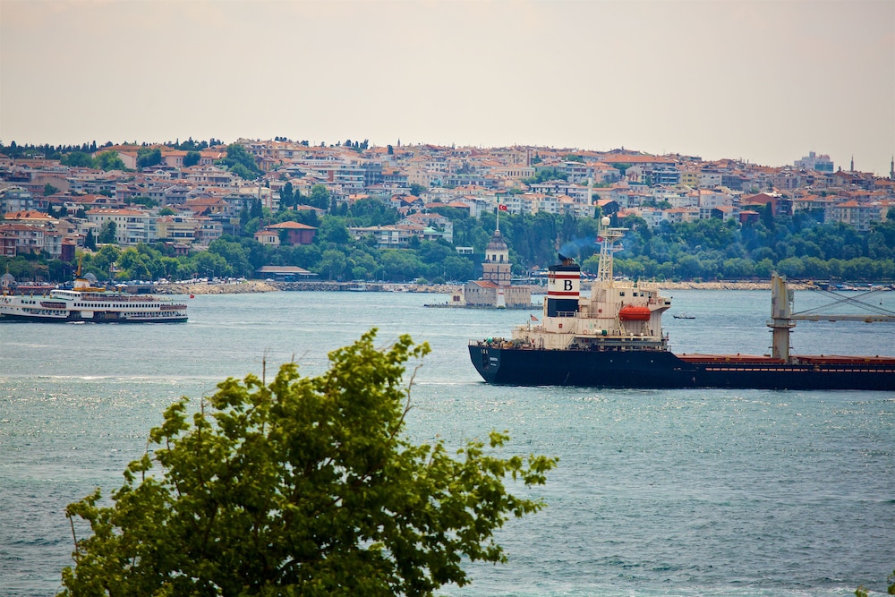 Zimmer Bosphorus Hotel 54/57