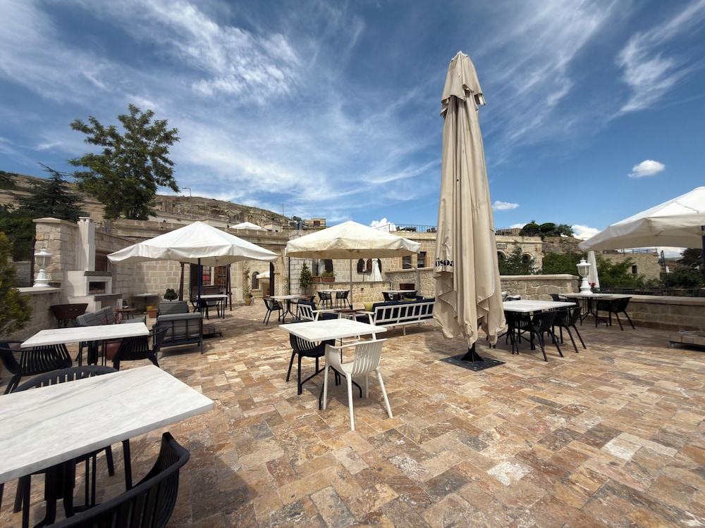 Crassus Cave Hotel 46/50