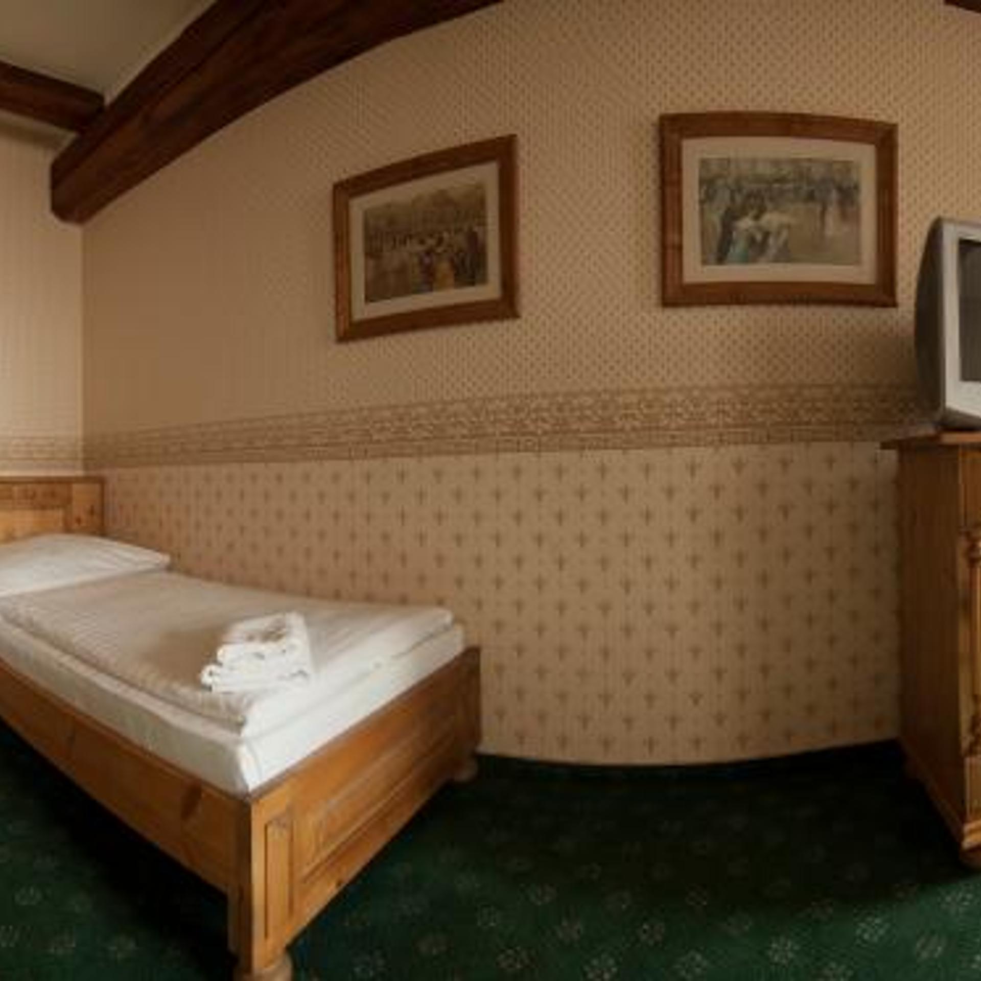 Room, Single