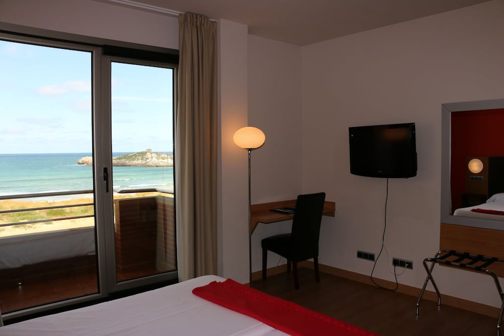 Maritimo Ris Hotel and Apartments 32/73
