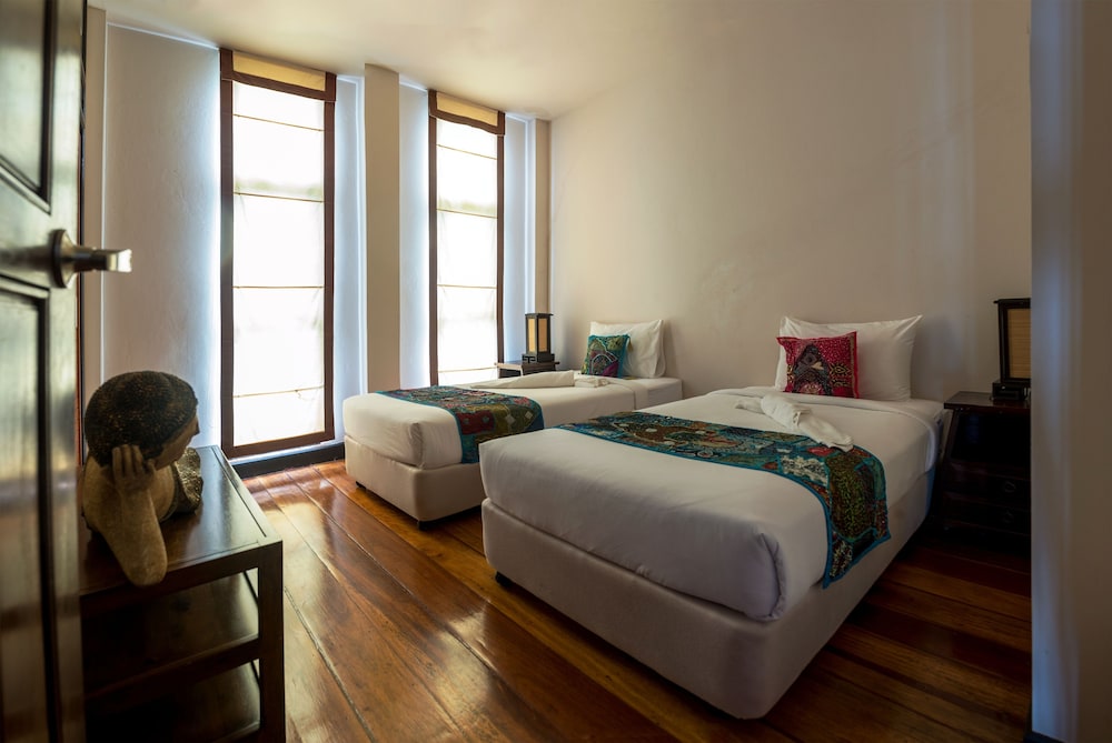 Sunset Hill Boutique Resort 17/77