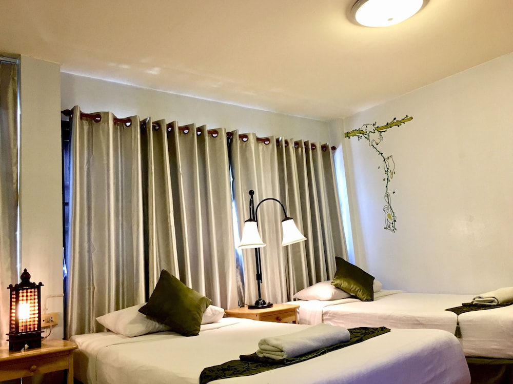Phunyanuch Hotel 9/50