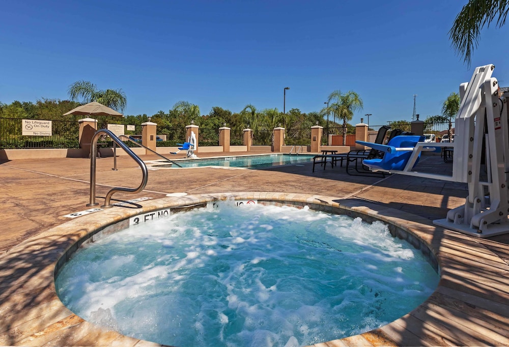 Hampton Inn and Suites Lake Jackson-Clute