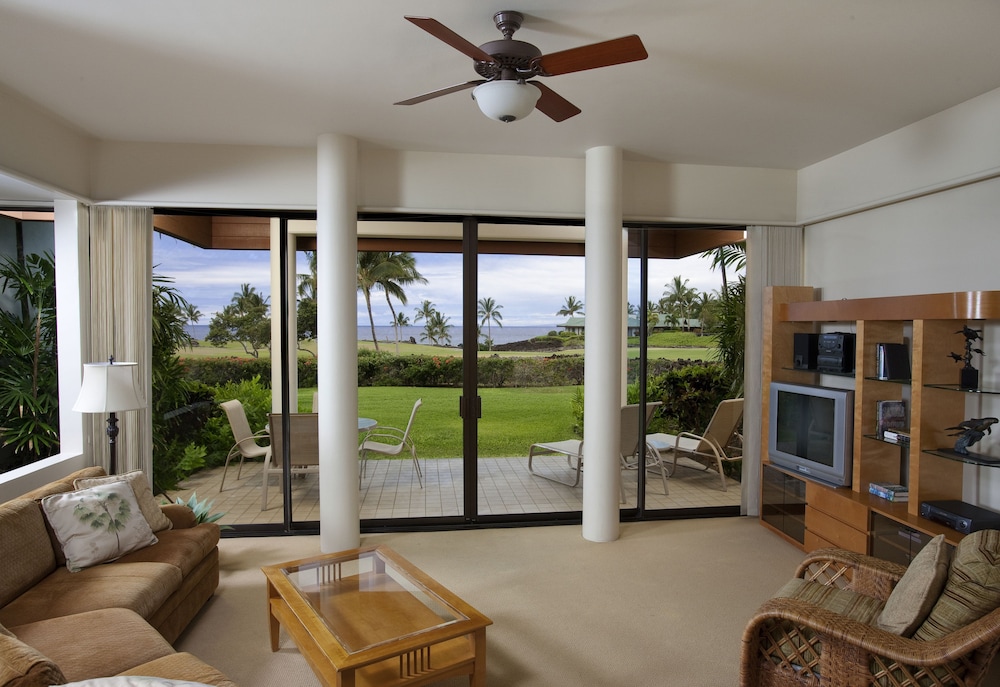 Mauna Lani Point 23/34