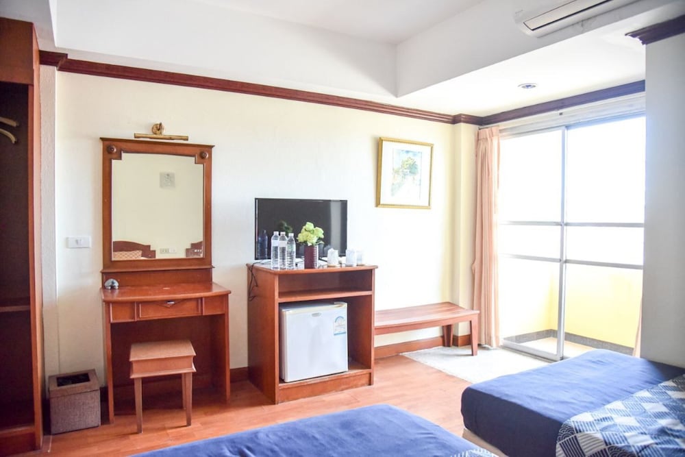 Chomsin Hua Hin Hotel 29/49