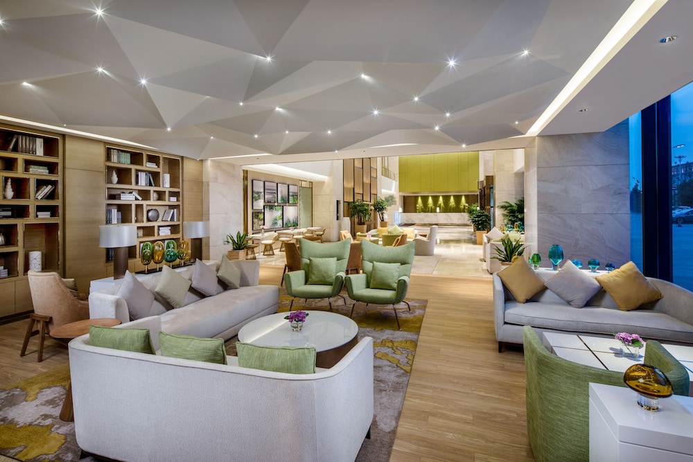 HOLIDAY INN NANJING HARBOUR 43/76