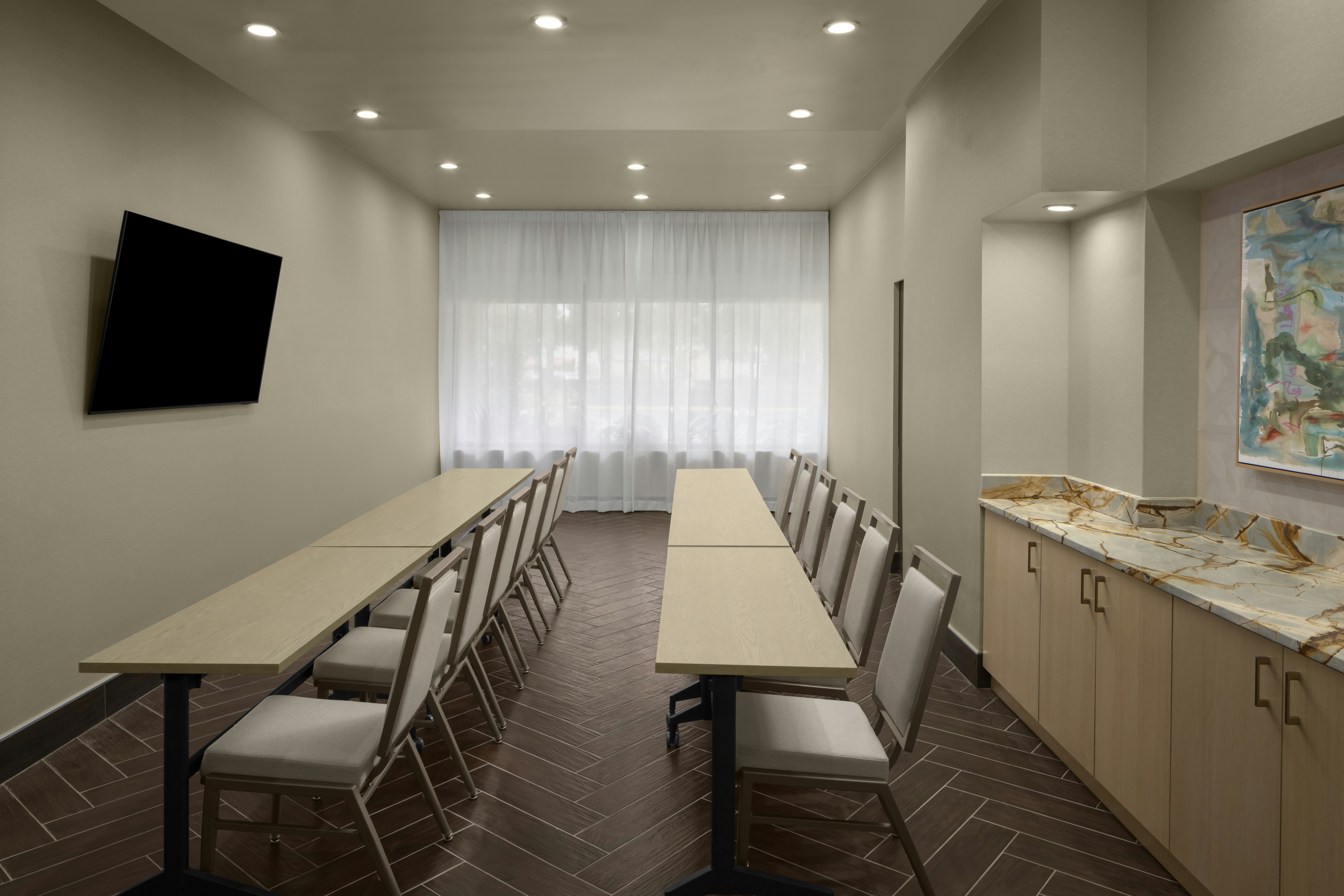 Embassy Suites by Hilton Orlando International Drive ICON Park 80/86