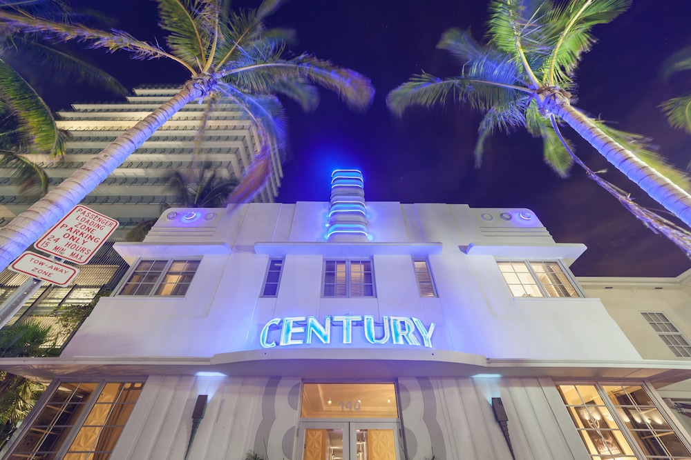 Century Hotel 4/62