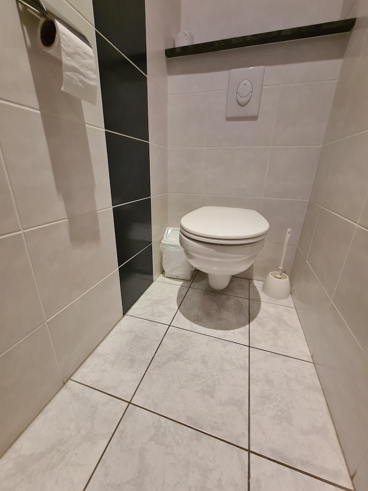 Hostellerie du Cantal 12/15