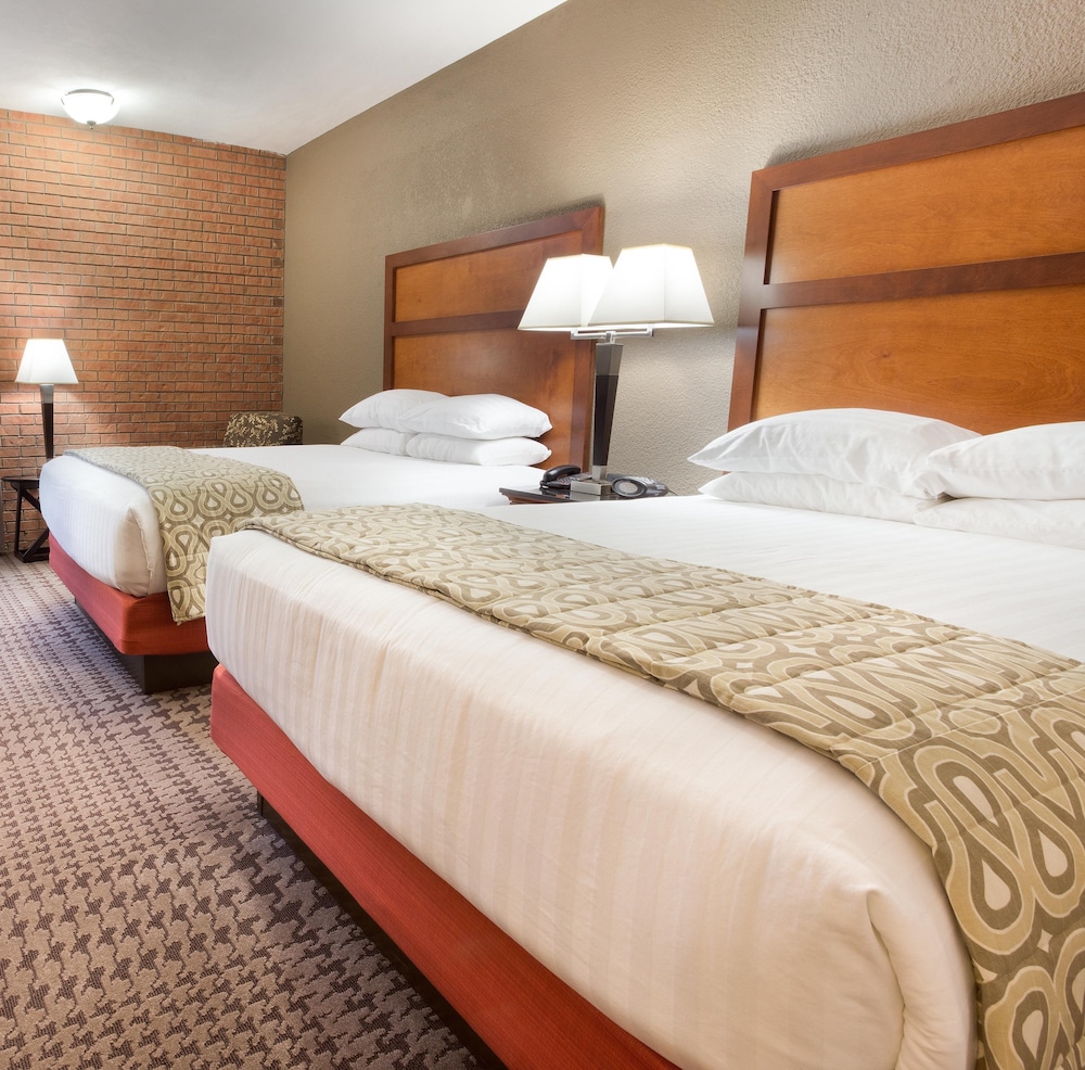 Drury Inn and Suites Jackson 7/31