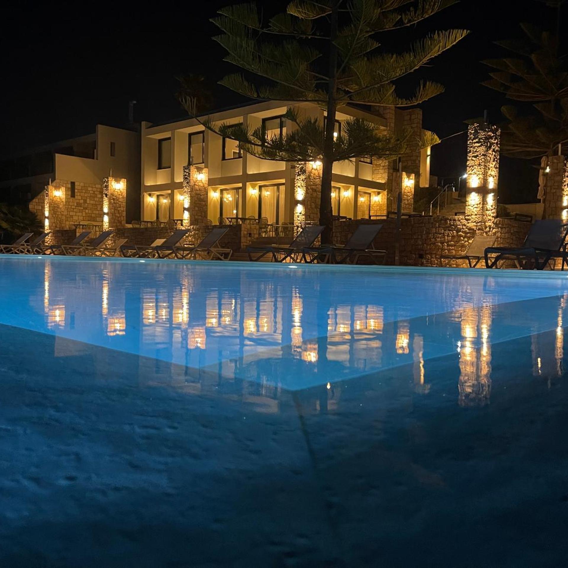 Achilles Hill Hotel 20/100