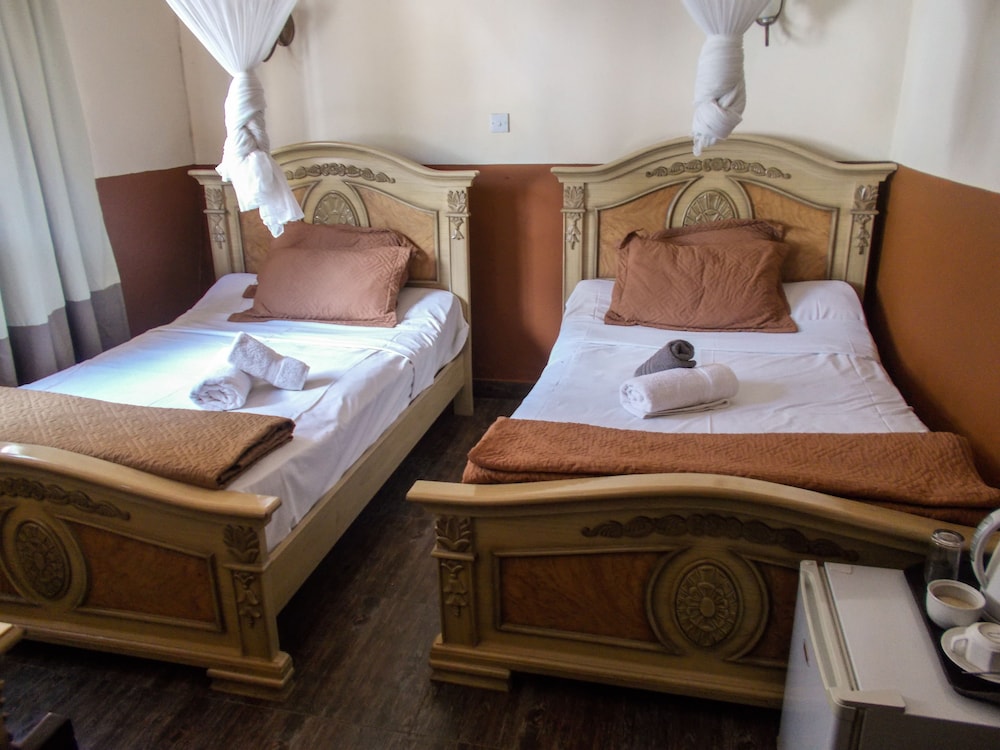 Acamms Lodge Roma 15/50