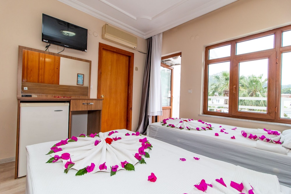 Castello Hotel & Aparts 13/50