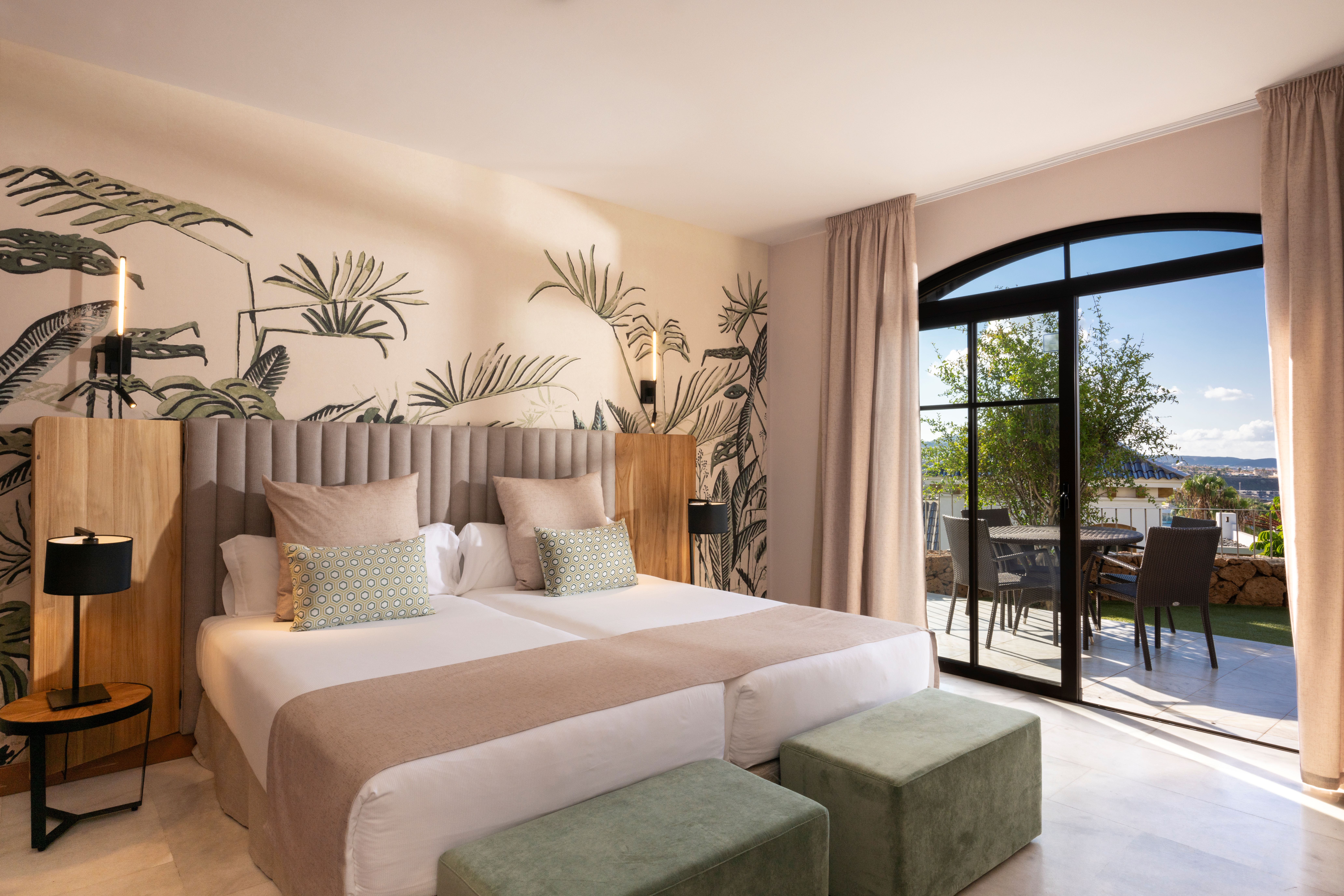 3 Bedrooms, Private Pool