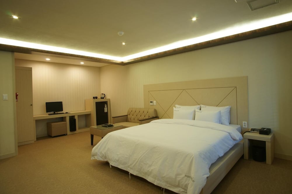 Hotel W Shinjeju 8/31