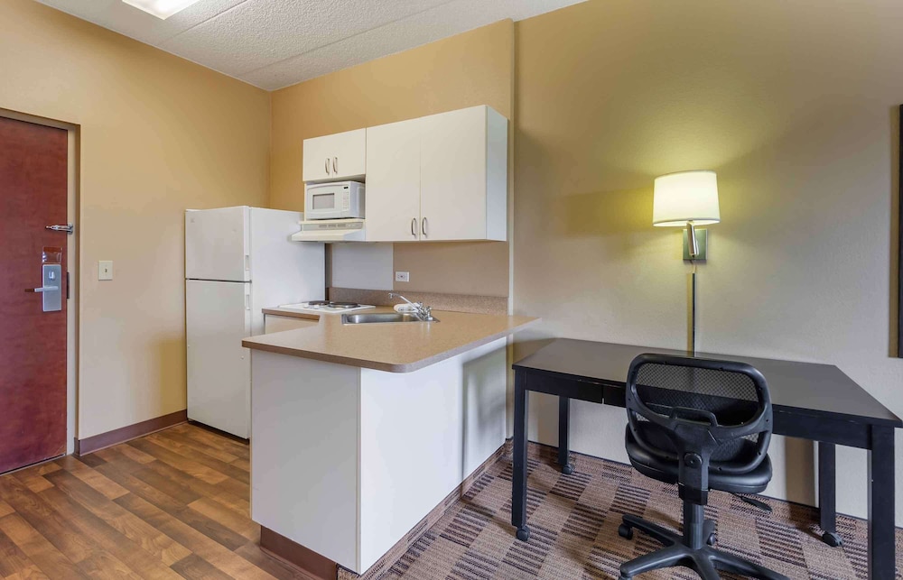 Extended Stay America - Chicago - Elmhurst - O'hare 32/41