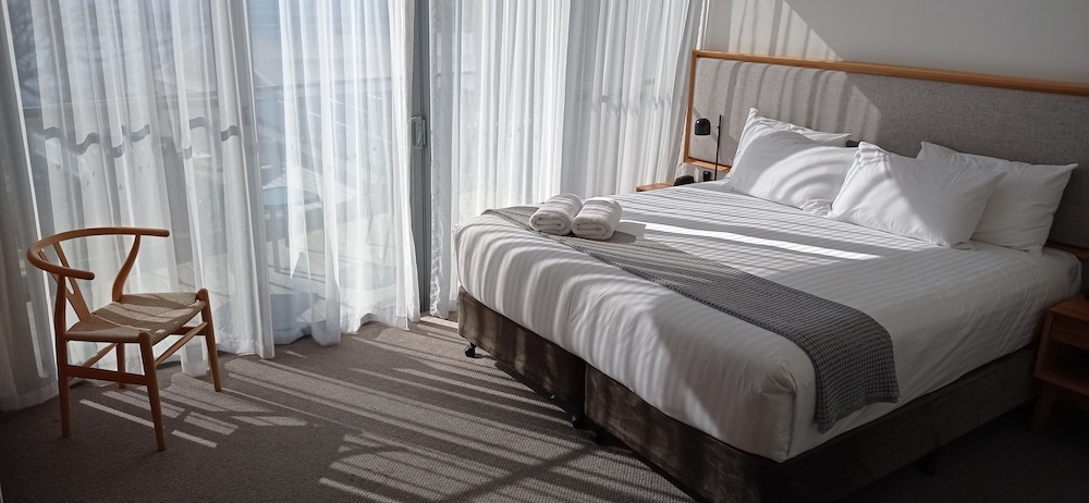 Rosevears Hotel 7/50