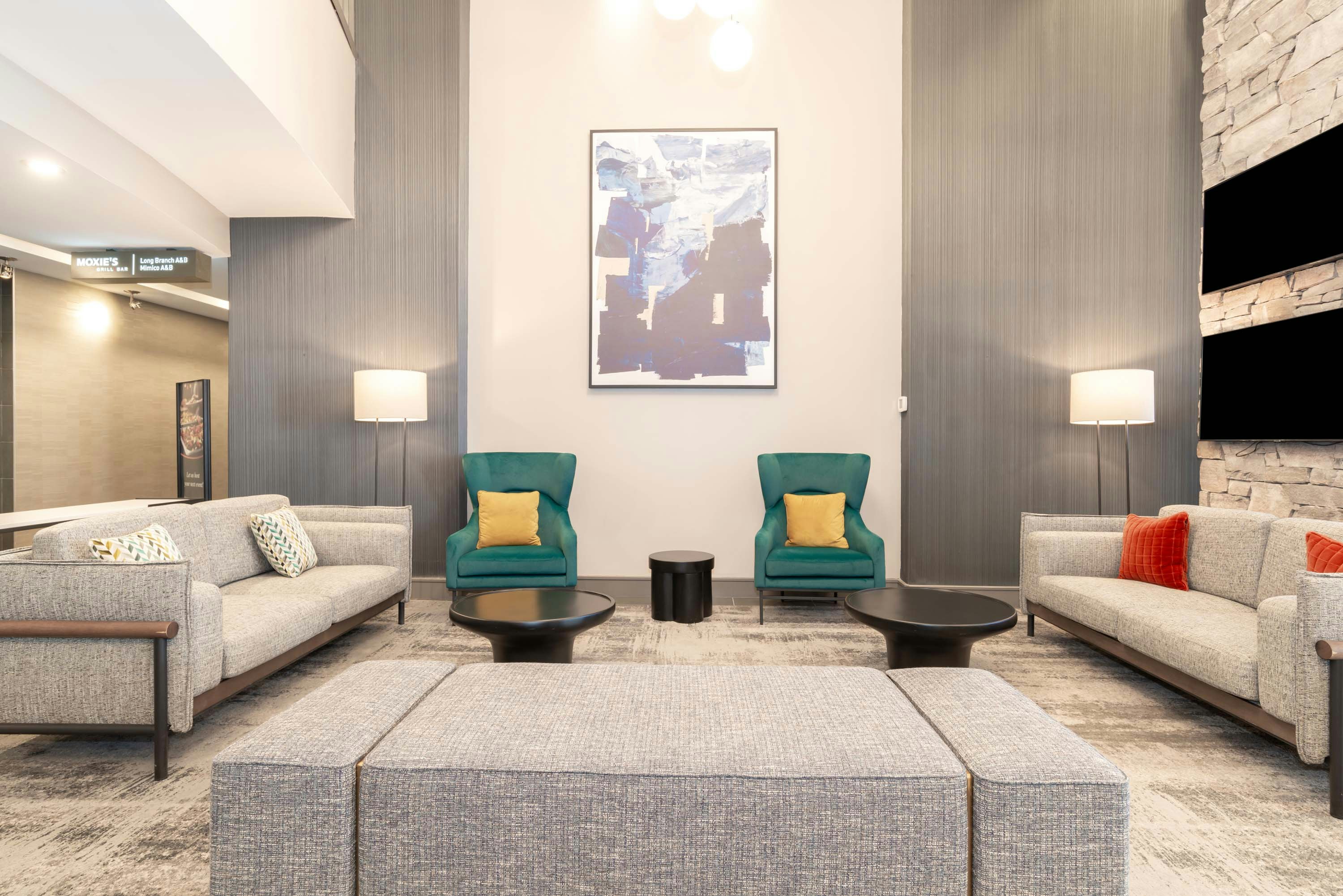 Sandman Signature Toronto Airport Hotel 22/41