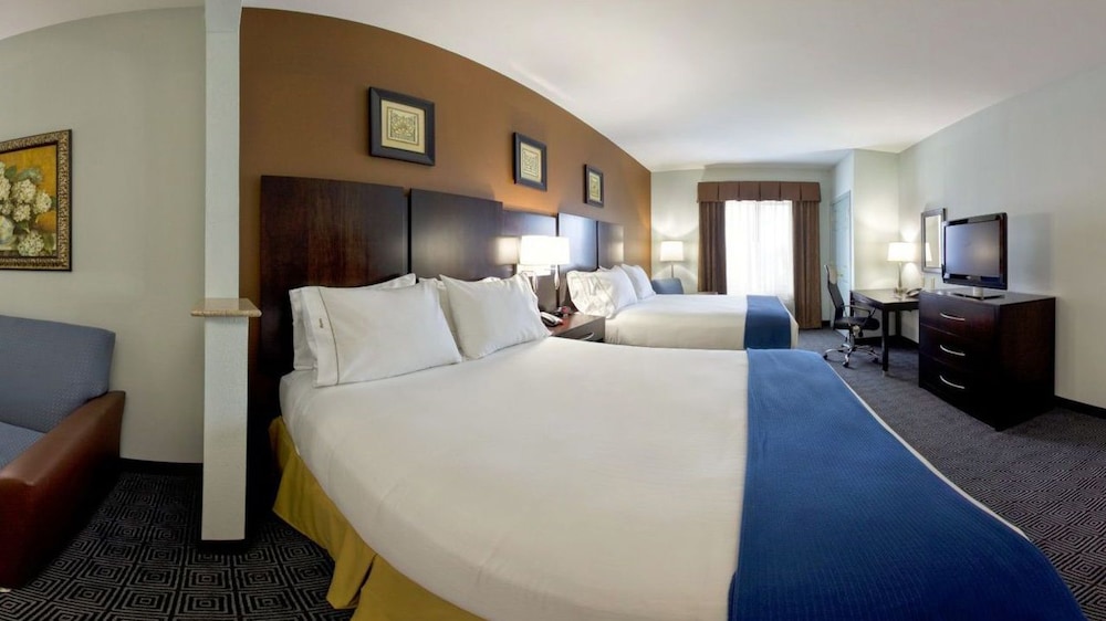 Holiday Inn Express Suites Warminster Horsham 18/63