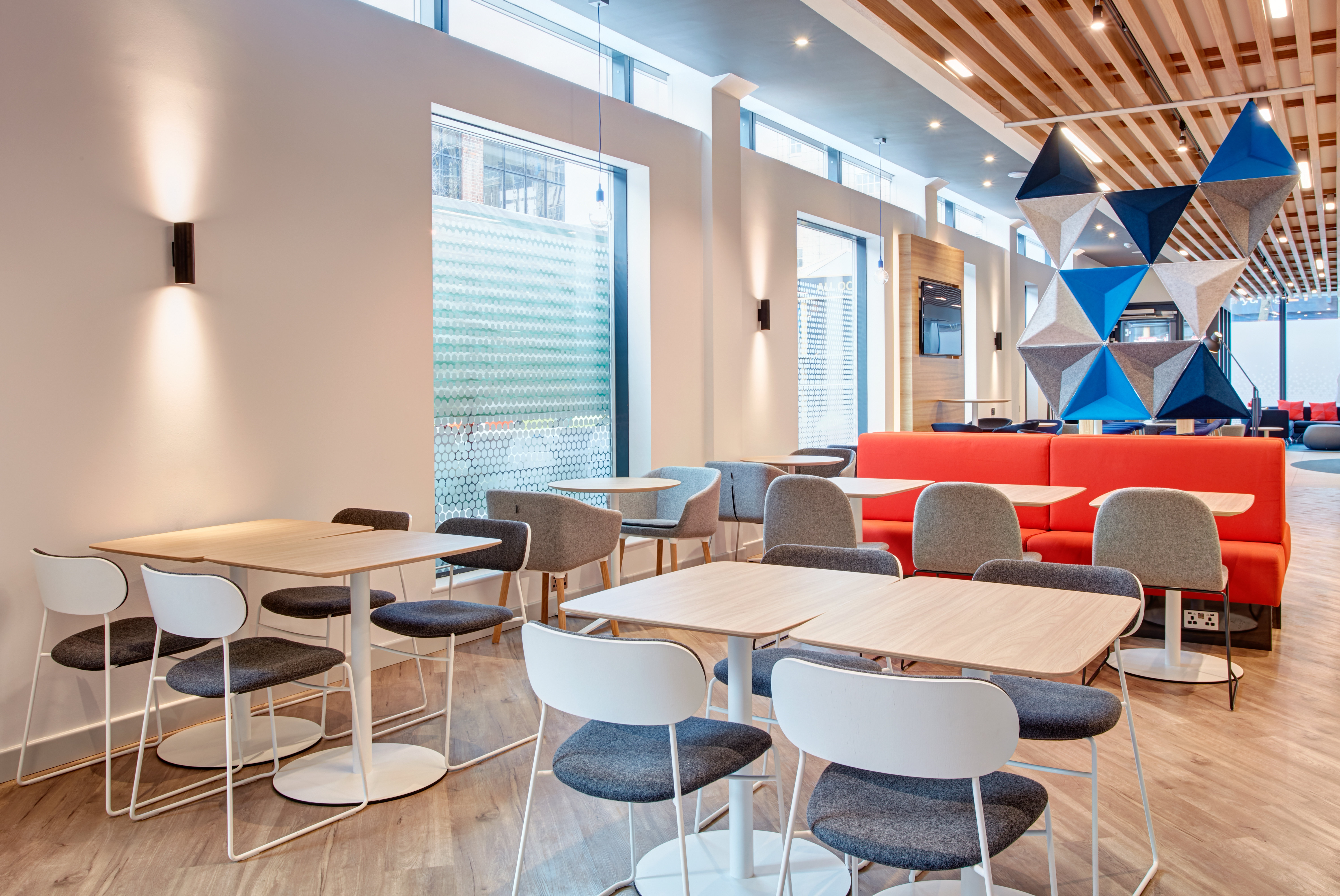 Holiday Inn Express London Ealing 28/34