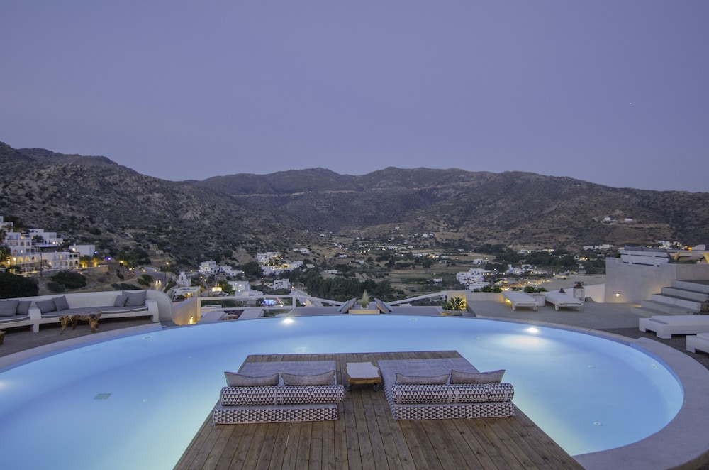 Levantes Ios Boutique Hotel 65/74