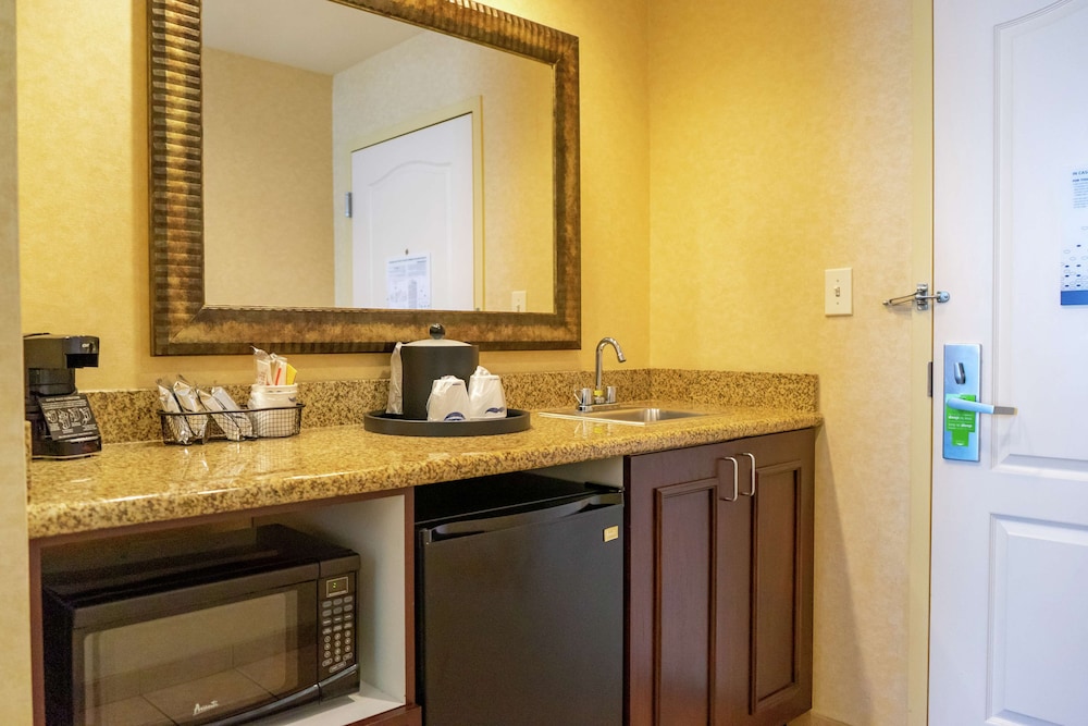 Hampton Inn Roanoke Rapids 42/45
