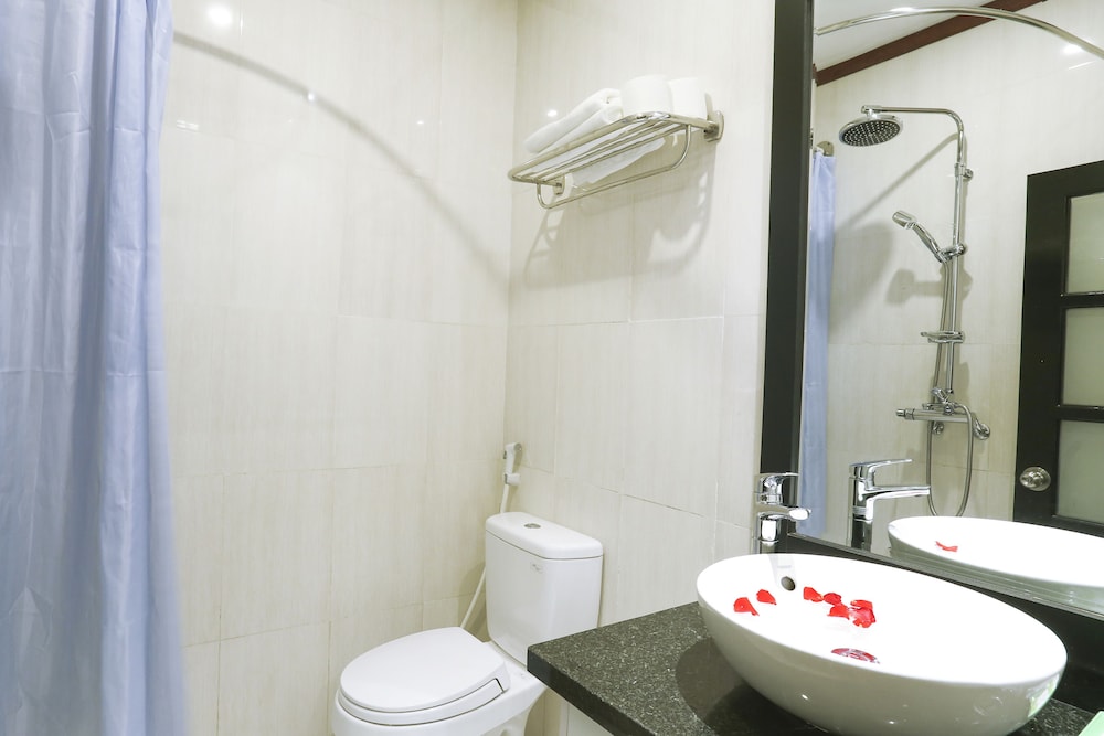 غرفة مريحة سوبيريور بسرير مزدوج، Hanoi Triumphal 10/10