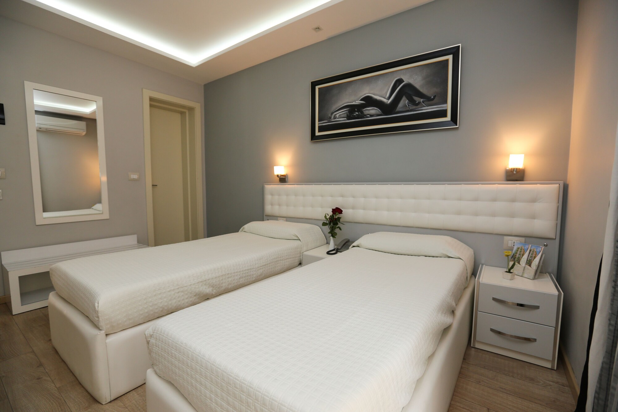 STANDARD, TWIN BEDS
