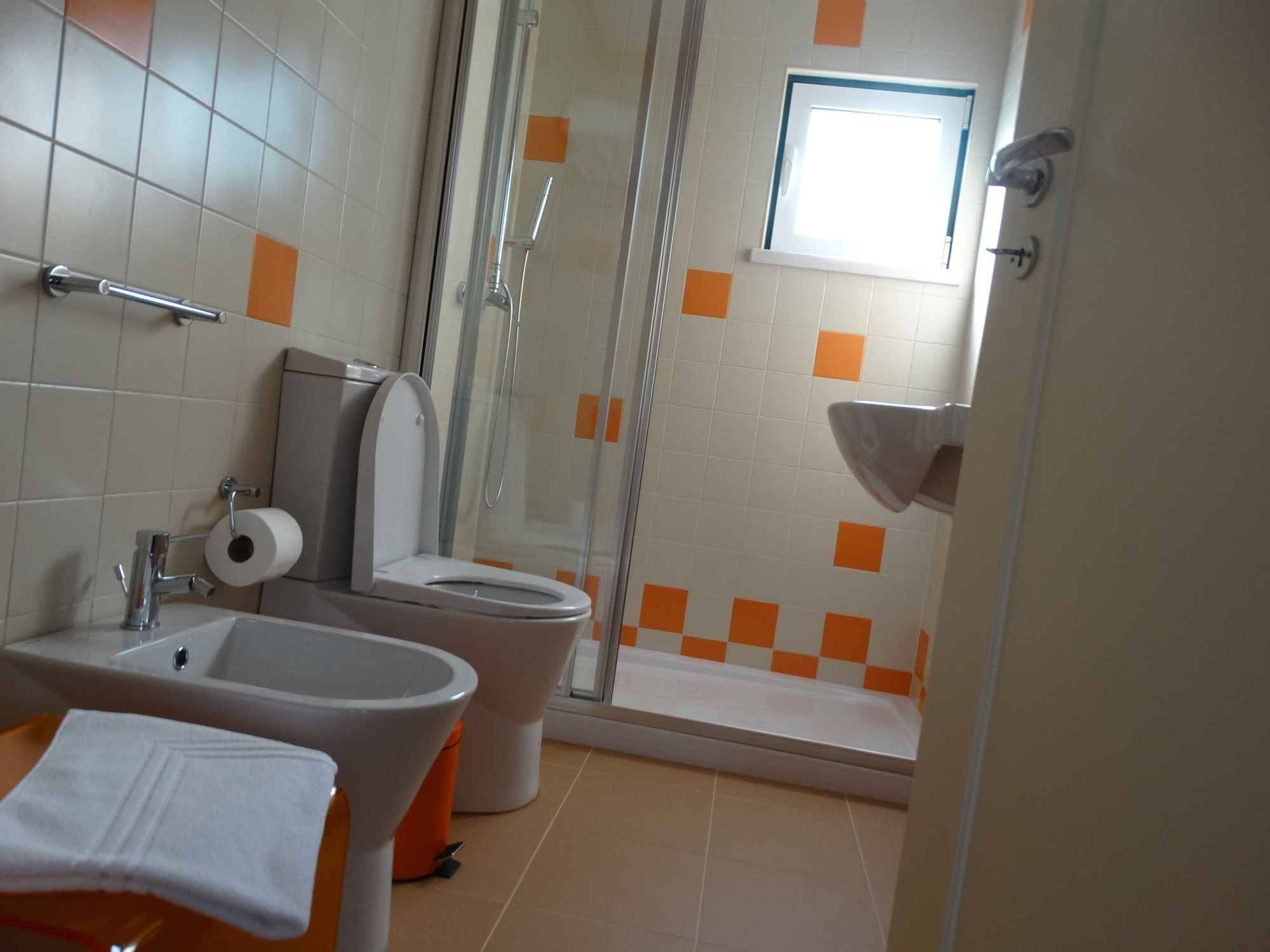 شقة عائلية بسرير كوين مع أريكة، Hotel Aires Da Serra 2/2