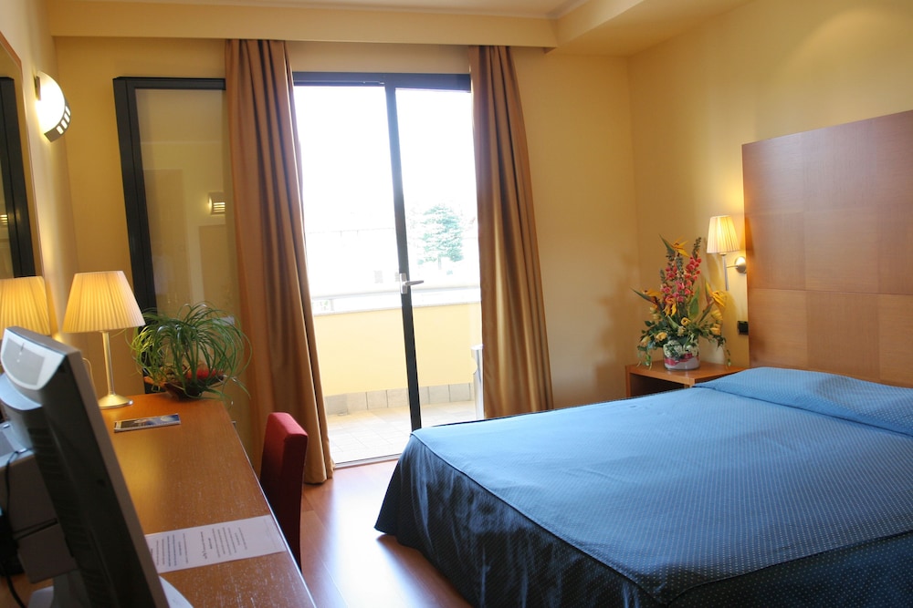 Luna Hotel Motel Airport 23/44